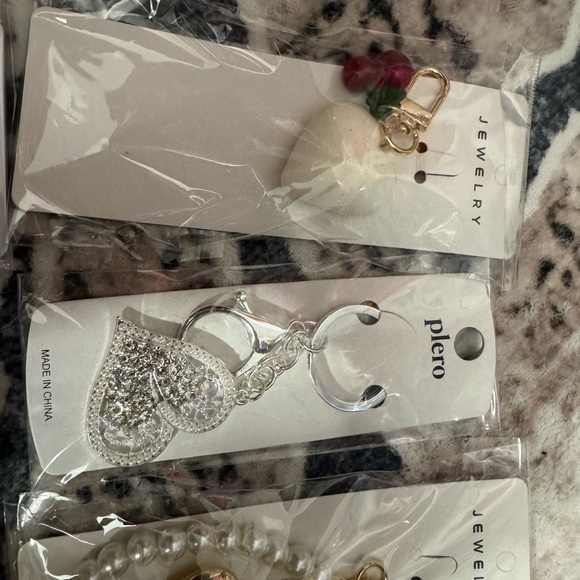 Keychain charms 💚❤️ - Picture 6 of 6